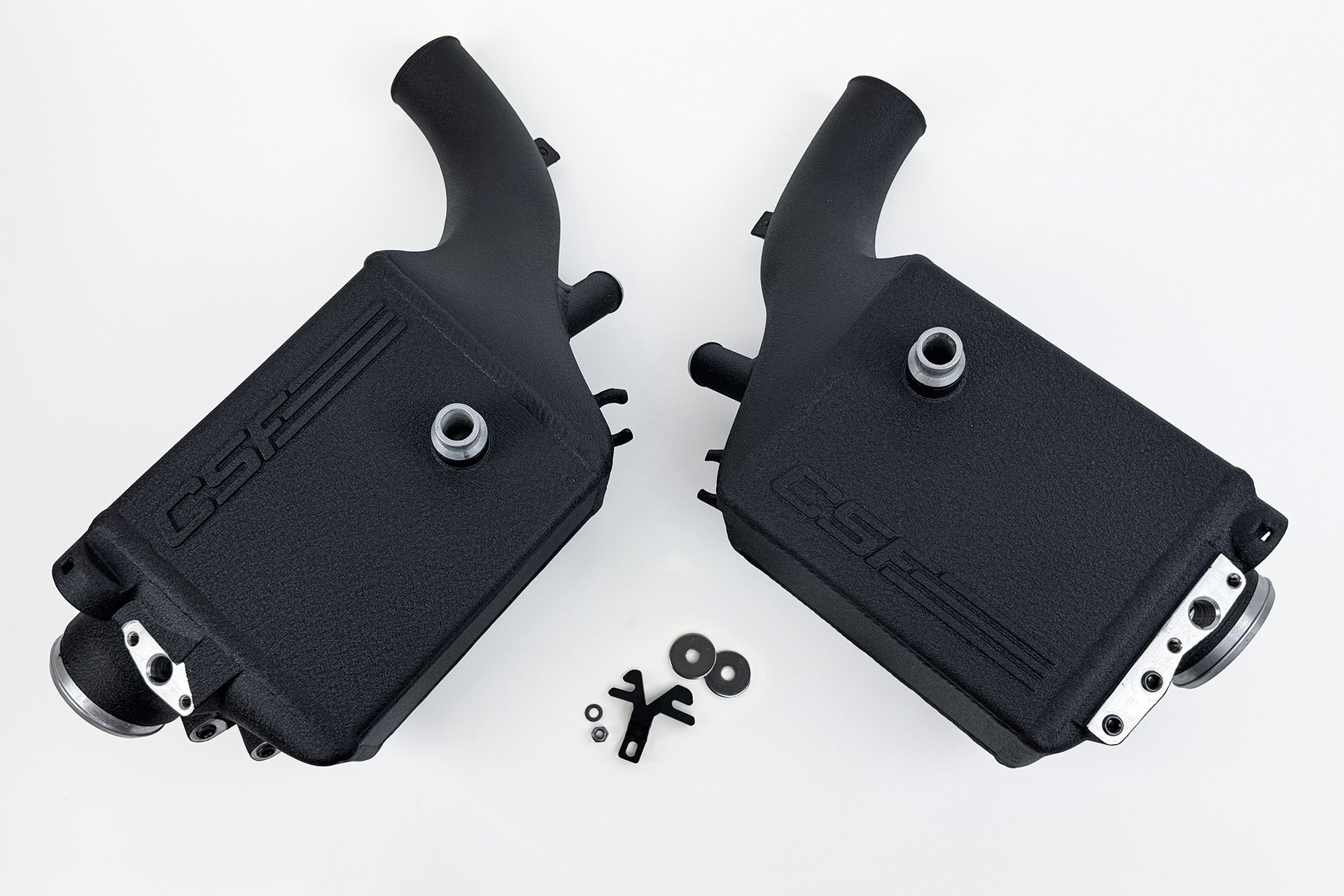 CSF 8351 Высокопроизводительный комплект интеркулеров для 2025+ BMW G90 M5 / G99 M5 Touring